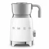 Smeg Milchaufschäumer MFF01 50's Style Weiß 2 Smeg Milchaufschäumer MFF01 50's Style Weiß -Schulte-Ufer shop Milchaufschaeumer weiss 1 600x600 ID320149 c7bfab52dee91f016b149906513caefd